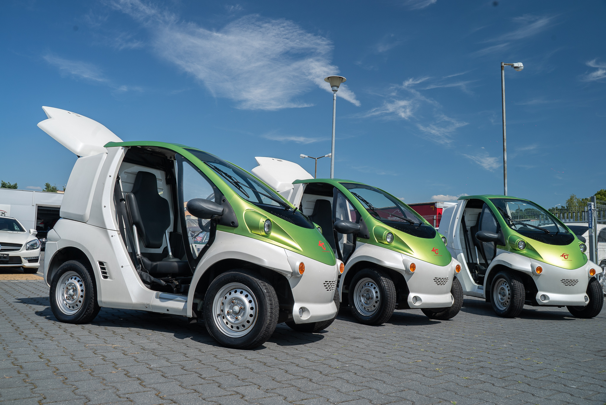 TOYOTA COMS EV Elektryk do miasta lub firmy / 3 sztuki Kimbex Dream Cars